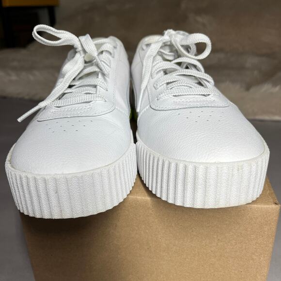 PUMA Carina Sneaker Womens Sz 10 Retro Style Old School Classic Clean Look EUC - Picture 15 of 15